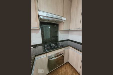 Cozinha de casa de condomínio para alugar com 2 quartos, 90m² em Vila Carrão, São Paulo