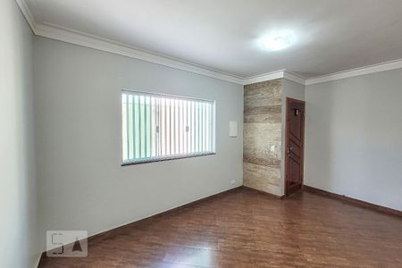 Sala de casa de condomínio para alugar com 2 quartos, 90m² em Vila Carrão, São Paulo