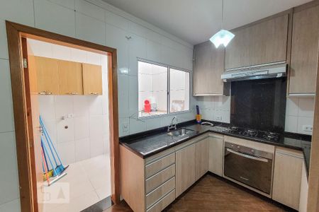 Cozinha de casa de condomínio para alugar com 2 quartos, 90m² em Vila Carrão, São Paulo