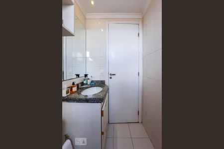 Apartamento à venda com 64m², 3 quartos e 2 vagasBanheiro da Suíte