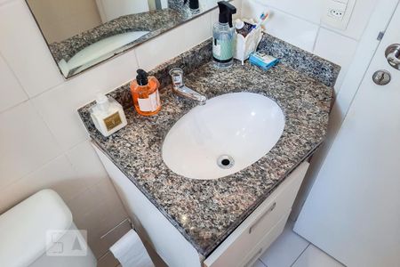 Apartamento à venda com 64m², 3 quartos e 2 vagasBanheiro da Suíte