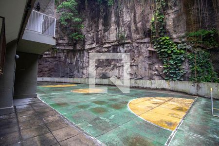 Apartamento à venda com 80m², 2 quartos e 1 vagaÁrea comum - Quadra