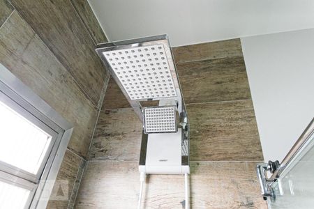 Casa à venda com 214m², 4 quartos e 6 vagas Casa à venda com 214m², 4 quartos e 6 vagasBanheiro da Suíte - Chuveiro