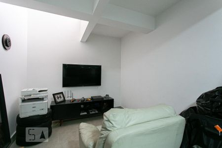 Casa à venda com 214m², 4 quartos e 6 vagas Casa à venda com 214m², 4 quartos e 6 vagasQuarto da Garagem