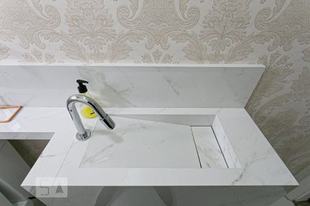 Casa à venda com 214m², 4 quartos e 6 vagas Casa à venda com 214m², 4 quartos e 6 vagasLavabo