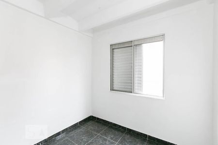 Quarto de kitnet/studio à venda com 1 quarto, 34m² em Conjunto Residencial José Bonifácio, São Paulo