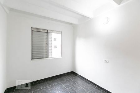 Quarto de kitnet/studio à venda com 1 quarto, 34m² em Conjunto Residencial José Bonifácio, São Paulo