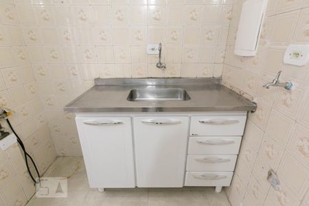Pia de kitnet/studio para alugar com 1 quarto, 34m² em Conjunto Residencial José Bonifácio, São Paulo