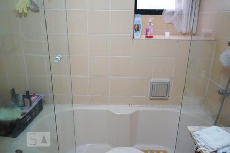 Apartamento à venda com 155m², 3 quartos e 2 vagas Apartamento à venda com 155m², 3 quartos e 2 vagasBanheiro da Suíte