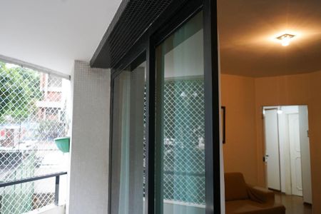 Apartamento à venda com 155m², 3 quartos e 2 vagas Apartamento à venda com 155m², 3 quartos e 2 vagasDetalhe