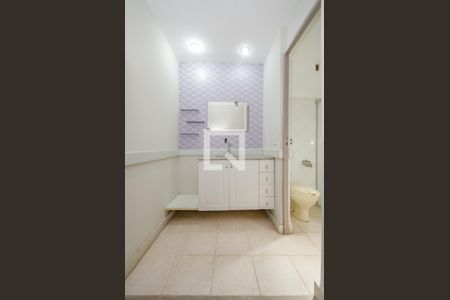 Apartamento à venda com 240m², 3 quartos e 1 vaga Apartamento à venda com 240m², 3 quartos e 1 vagaBanheiro Social