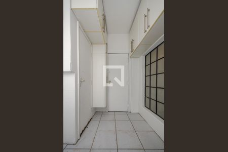Apartamento à venda com 240m², 3 quartos e 1 vaga Apartamento à venda com 240m², 3 quartos e 1 vagaÁrea de Serviço