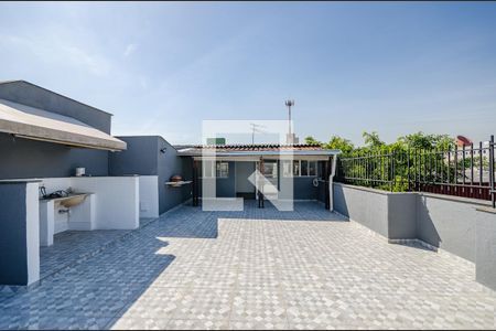 Apartamento à venda com 240m², 3 quartos e 1 vaga Apartamento à venda com 240m², 3 quartos e 1 vagaVaranda