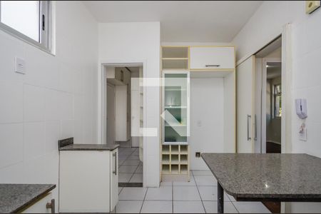 Apartamento à venda com 240m², 3 quartos e 1 vaga Apartamento à venda com 240m², 3 quartos e 1 vagaCozinha