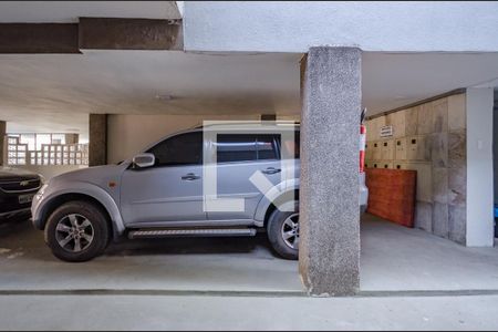 Apartamento à venda com 240m², 3 quartos e 1 vaga Apartamento à venda com 240m², 3 quartos e 1 vagaGaragem