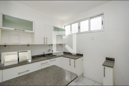 Apartamento à venda com 240m², 3 quartos e 1 vaga Apartamento à venda com 240m², 3 quartos e 1 vagaCozinha