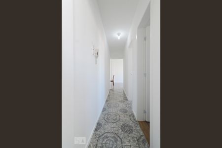 Apartamento para alugar com 65m², 2 quartos e 2 vagasCorredor do apartamento