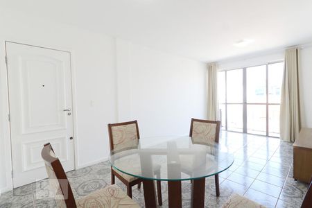 Apartamento para alugar com 65m², 2 quartos e 2 vagasSala