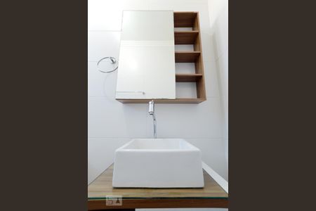 Apartamento para alugar com 65m², 2 quartos e 2 vagasBanheiro