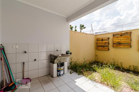 Casa para alugar com 100m², 3 quartos e 2 vagas Casa para alugar com 100m², 3 quartos e 2 vagasÁrea de Serviço e Quintal