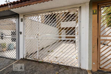 Casa para alugar com 100m², 3 quartos e 2 vagas Casa para alugar com 100m², 3 quartos e 2 vagasFachada