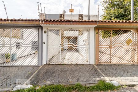 Casa para alugar com 100m², 3 quartos e 2 vagas Casa para alugar com 100m², 3 quartos e 2 vagasFachada