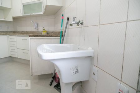 Apartamento à venda com 62m², 3 quartos e 1 vagaÁrea de serviço