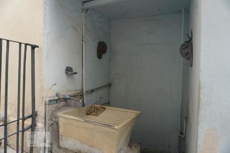 Casa à venda com 200m², 3 quartos e 2 vagasCasa 2 - Lavanderia