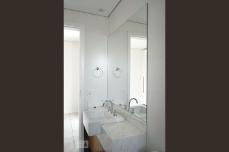 Apartamento à venda com 157m², 3 quartos e 3 vagasBanheiro da Suíte 3