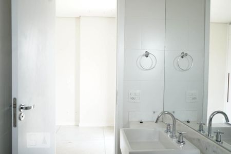 Apartamento à venda com 157m², 3 quartos e 3 vagasBanheiro da Suíte 3