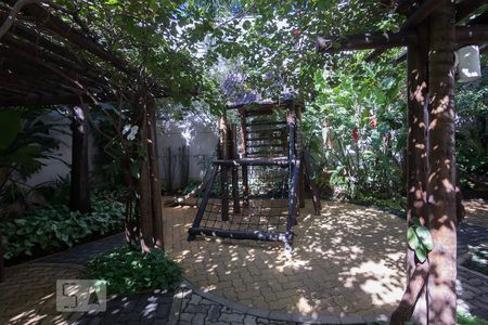 Apartamento para alugar com 62m², 2 quartos e 1 vagaPlayground