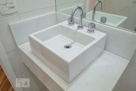 Apartamento à venda com 120m², 2 quartos e 2 vagasSuíte 1 - Banheiro