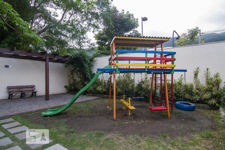 Apartamento para alugar com 47m², 2 quartos e 1 vaga Apartamento para alugar com 47m², 2 quartos e 1 vagaÁrea comum - playground