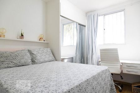 Quarto 2 de apartamento para alugar com 2 quartos, 47m² em Vargem Pequena, Rio de Janeiro