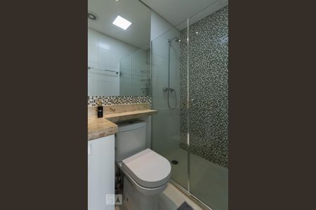 Apartamento para alugar com 70m², 2 quartos e 2 vagas Apartamento para alugar com 70m², 2 quartos e 2 vagasBanheiro da suíte