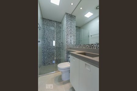 Apartamento para alugar com 70m², 2 quartos e 2 vagas Apartamento para alugar com 70m², 2 quartos e 2 vagasBanheiro social