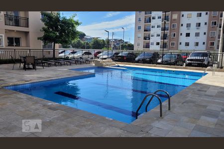 Apartamento para alugar com 60m², 2 quartos e 1 vagaÁrea comum - Piscina