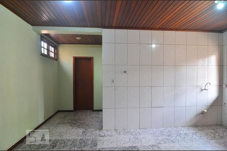 Sala e cozinha de casa para alugar com 2 quartos, 70m² em Estância Velha, Canoas