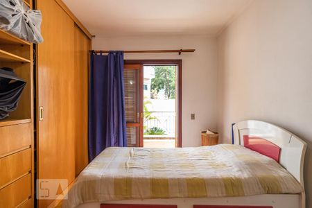 Casa de condomínio à venda com 385m², 4 quartos e 6 vagas Casa de condomínio à venda com 385m², 4 quartos e 6 vagasSuíte 4