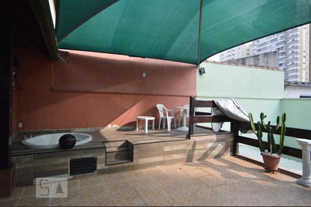 Casa à venda com 320m², 5 quartos e 3 vagasDeck com hidromassagem