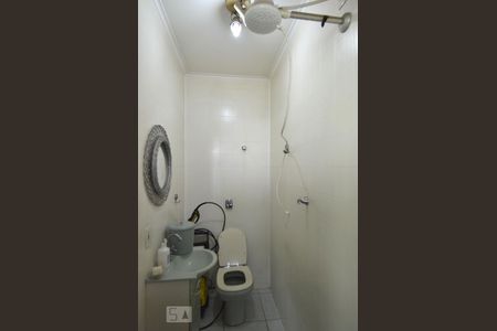 Casa à venda com 320m², 5 quartos e 3 vagasBanheiro de serviço