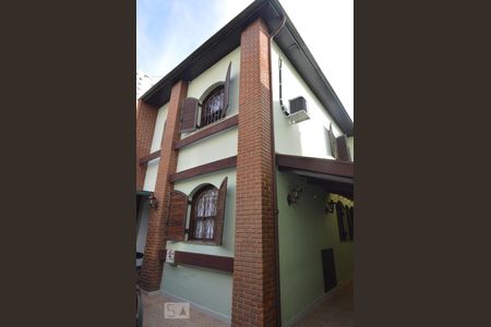 Casa à venda com 320m², 5 quartos e 3 vagasFachada