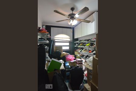 Casa à venda com 320m², 5 quartos e 3 vagasQuarto de serviço