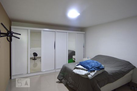 Casa à venda com 320m², 5 quartos e 3 vagasQuarto 1