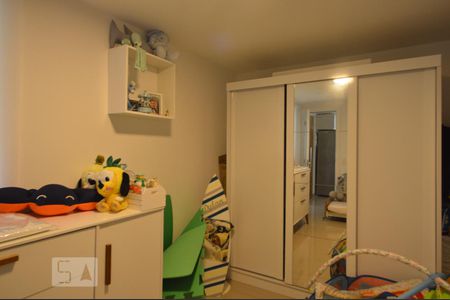 Casa à venda com 320m², 5 quartos e 3 vagasQuarto 2