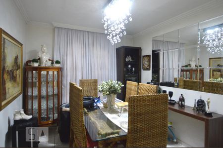 Casa à venda com 320m², 5 quartos e 3 vagasSala de jantar