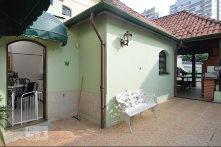 Casa à venda com 320m², 5 quartos e 3 vagasQuintal