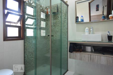 Casa à venda com 320m², 5 quartos e 3 vagasBanheiro da suite 3