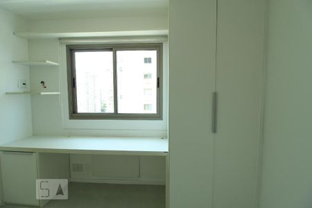Apartamento à venda com 97m², 3 quartos e 1 vagaQuarto 2