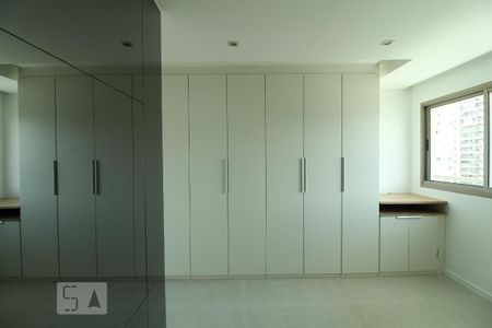 Apartamento à venda com 97m², 3 quartos e 1 vagaSuíte